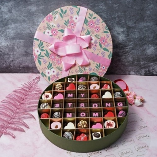 Tasteful Assorted 37 Chocolates Gift Box for Mom