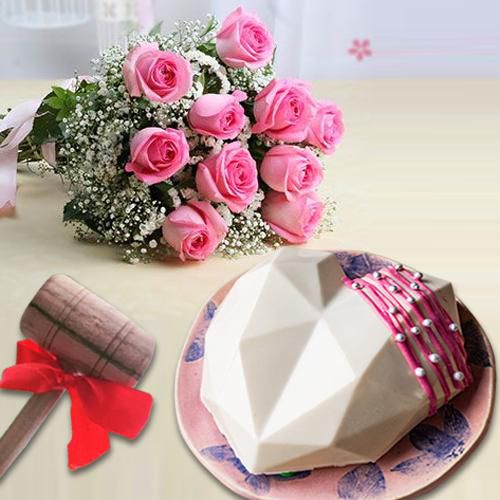 Delectable White Heart Hammer Cake with Pink Rose Bouquet