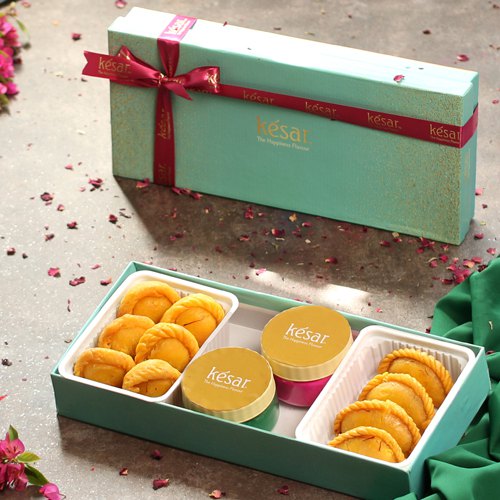 Remarkable Sweets with Organic Gulal Gift Pack